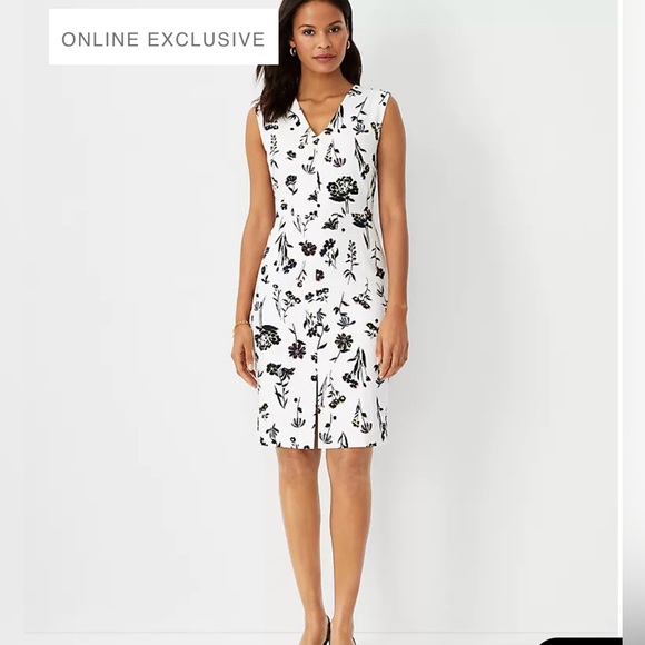 Ann Taylor Dresses & Skirts - Ann Taylor shift floral dress